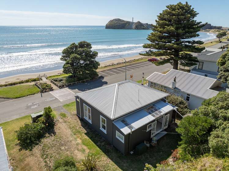 58 Jetty Road Castlepoint_12