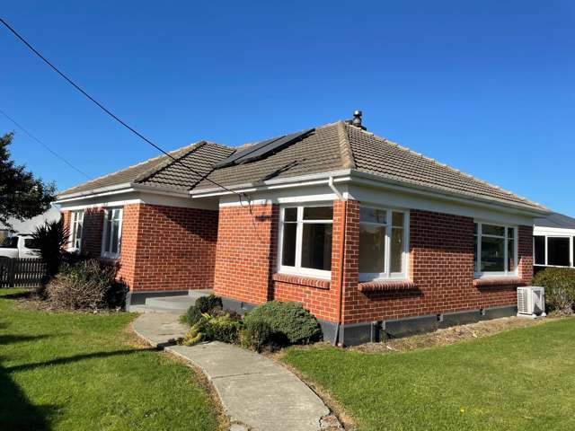 $440 pw, Waimate