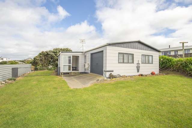 Rare opportunity at Waitotara Beach