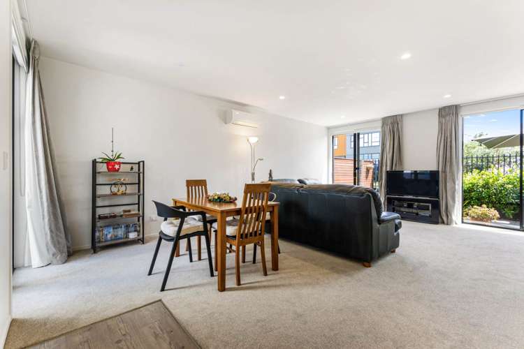 21 Gateway Avenue Beachlands_9