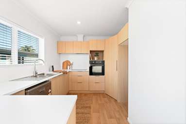 1/1161 Victoria Street_2