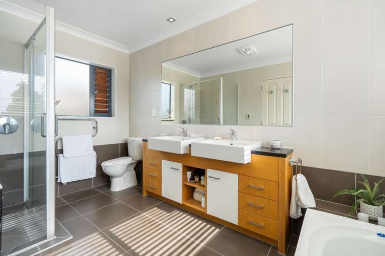 33 Pine Harbour Parade Beachlands_11