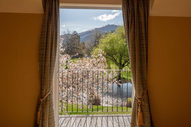 15 Fox's Rush Arrowtown_17