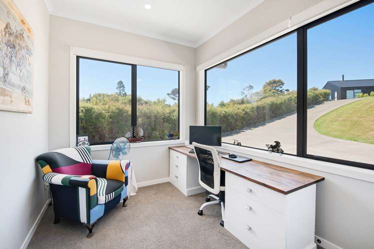 242 Hillcrest Road Wainui_25