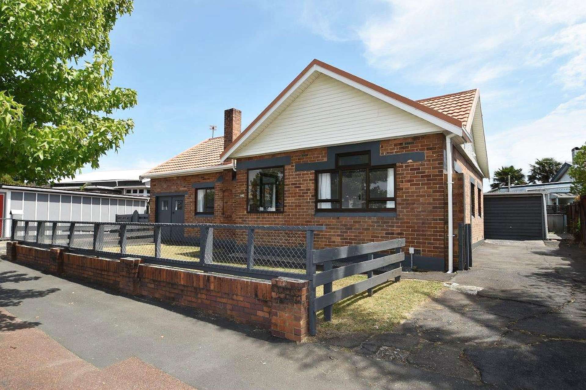 1097 Great North Road Point Chevalier_0