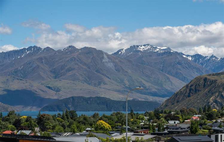 7 Mcneil Crescent Wanaka_9