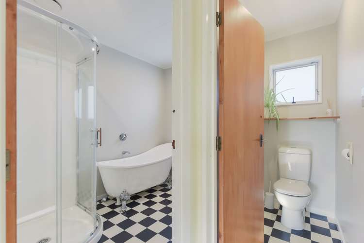 38 Farnham Drive Richmond_20