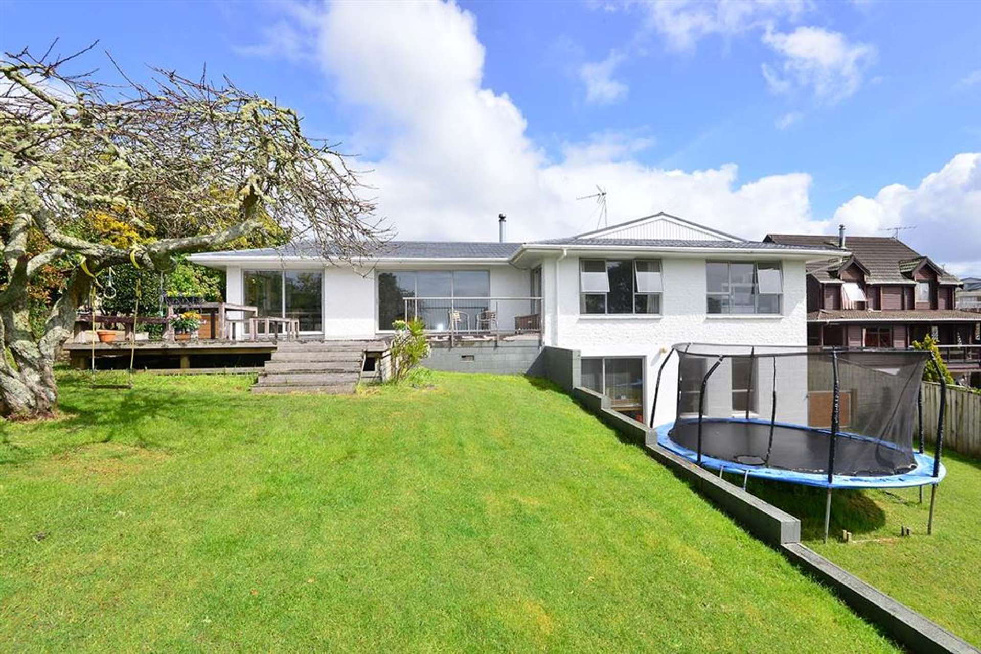 24 John Dee Crescent Red Beach_0