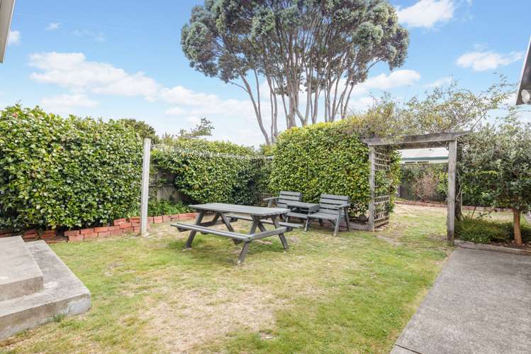 12 Bentinck Avenue Strathmore Park_1