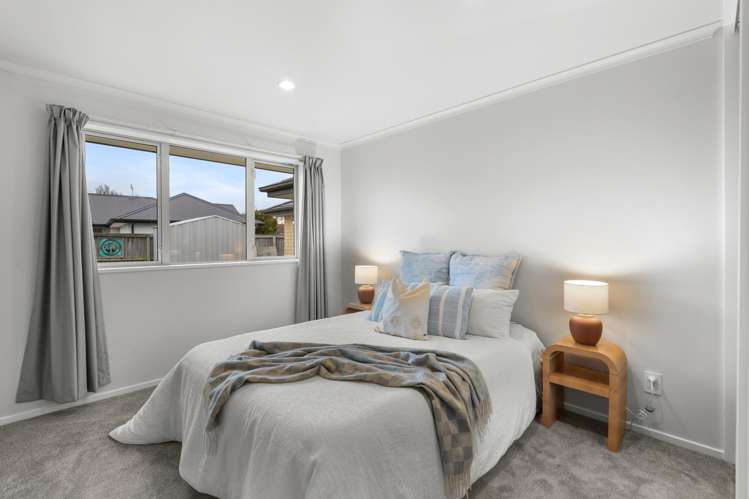 1 Somerville Crescent Aidanfield_12