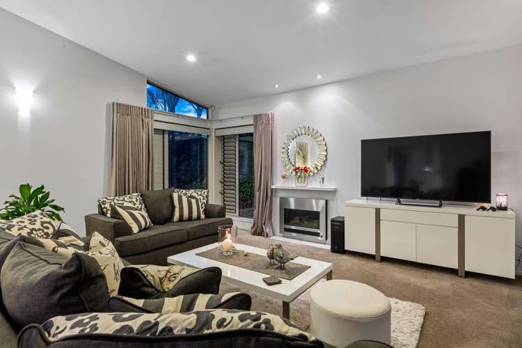 60 Chesterfield Way Orewa_7