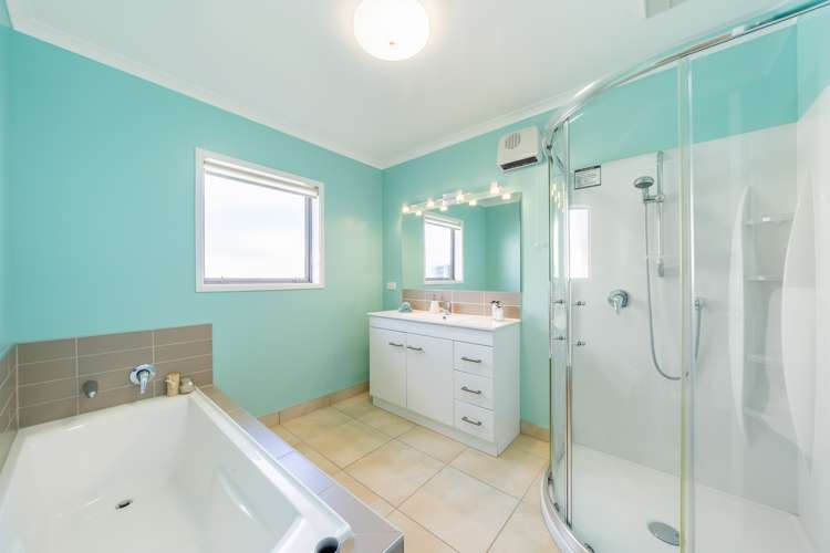 1 Smallfield Lane Trentham_15