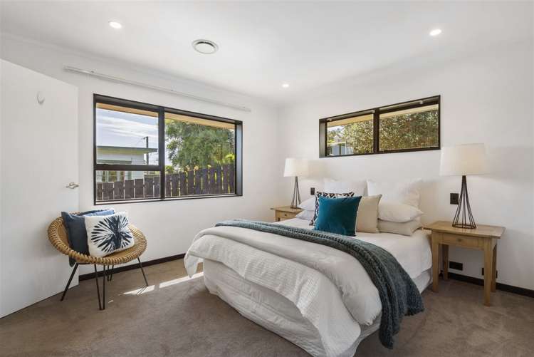 1/870 Beach Road Waiake_12