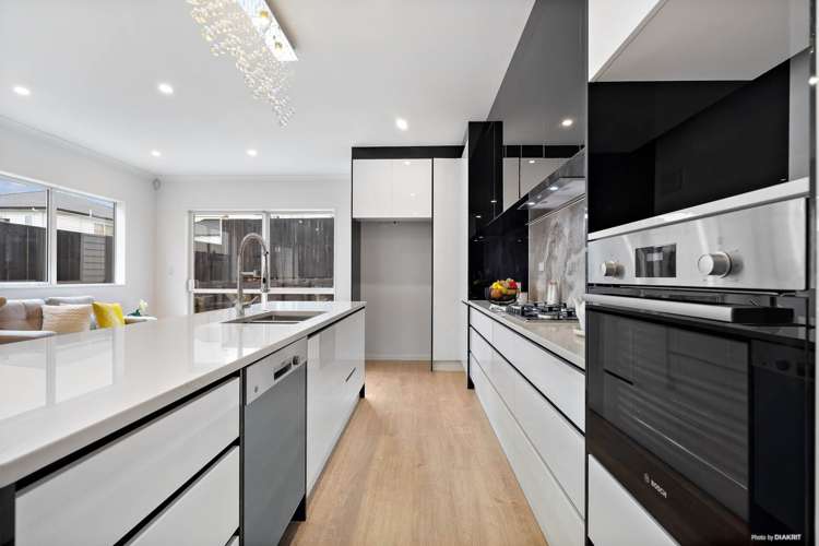 7 Cooladawson Drive Flat Bush_3