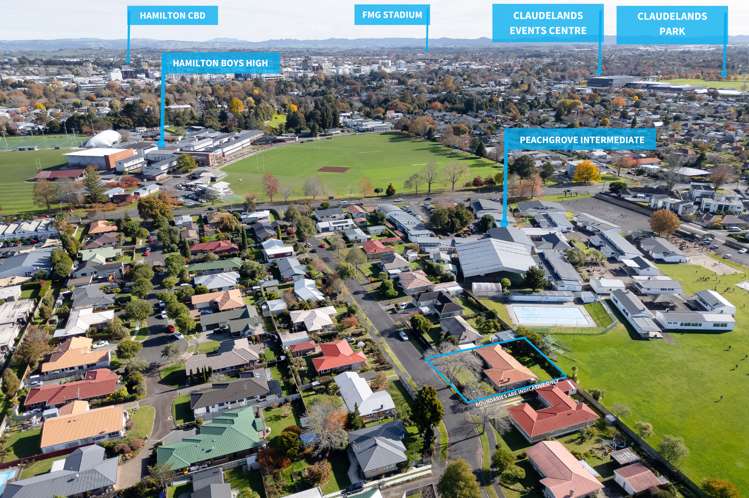 17 Scott Avenue Hamilton East_16