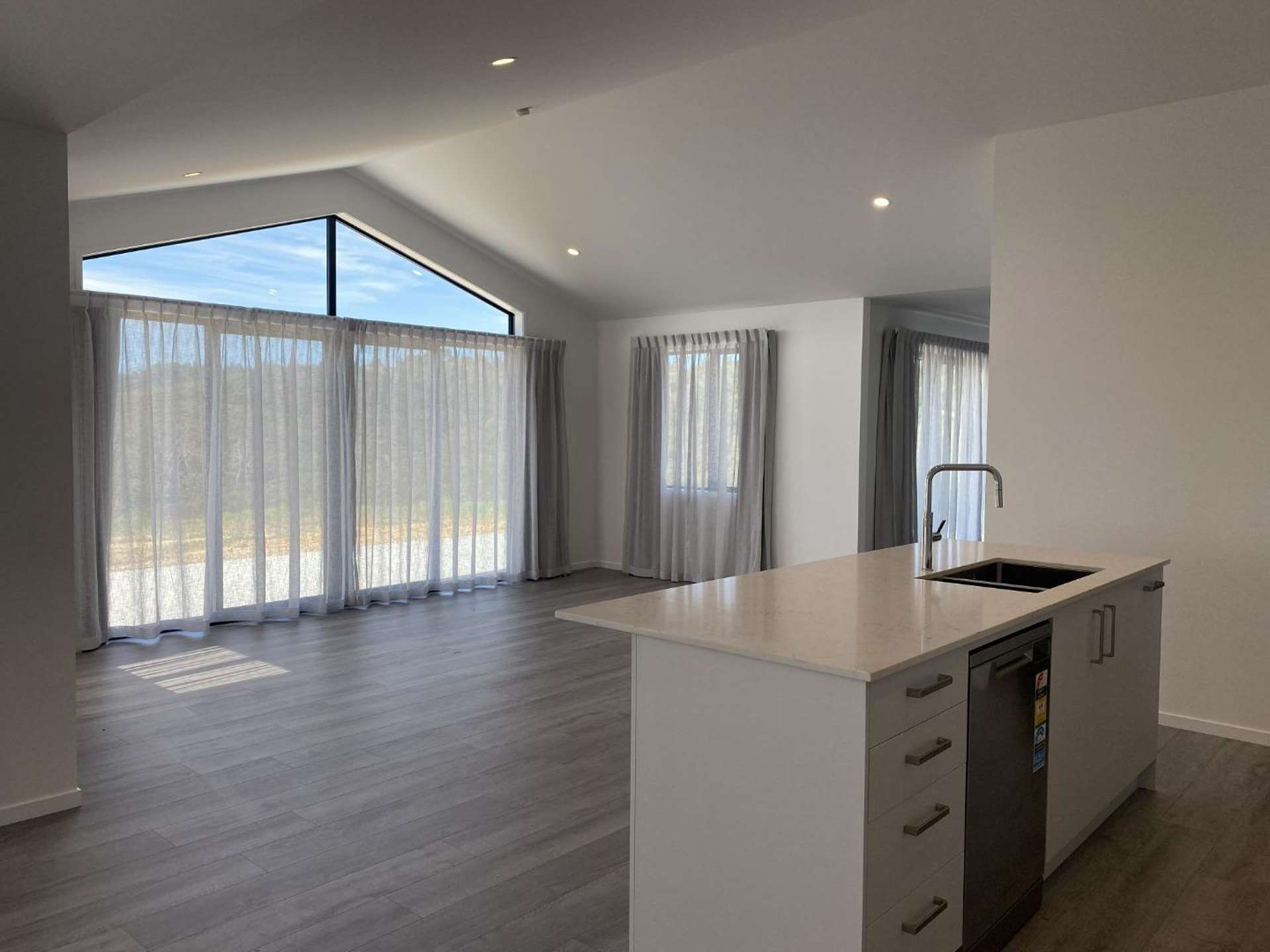 350 Whitehills Road 1656_0