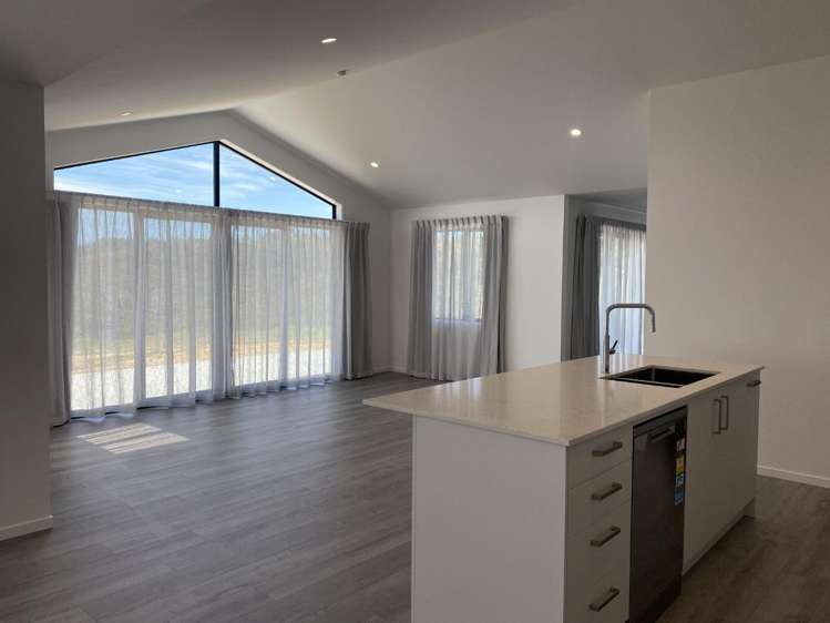 350 Whitehills Road_0