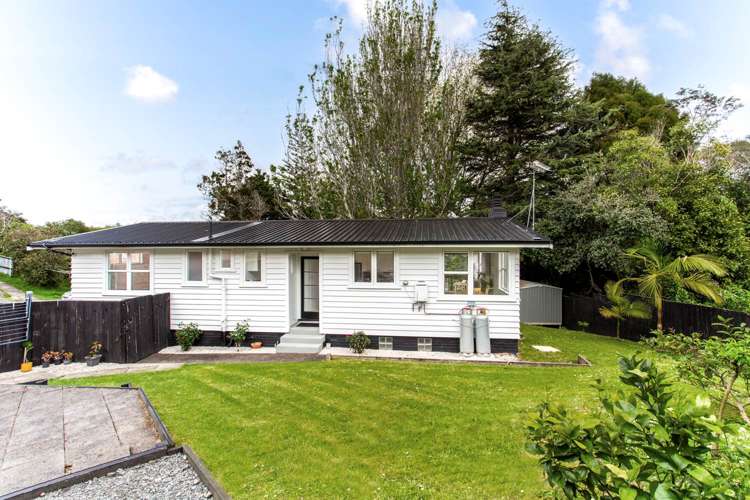 19 Laburnum Road New Windsor_18