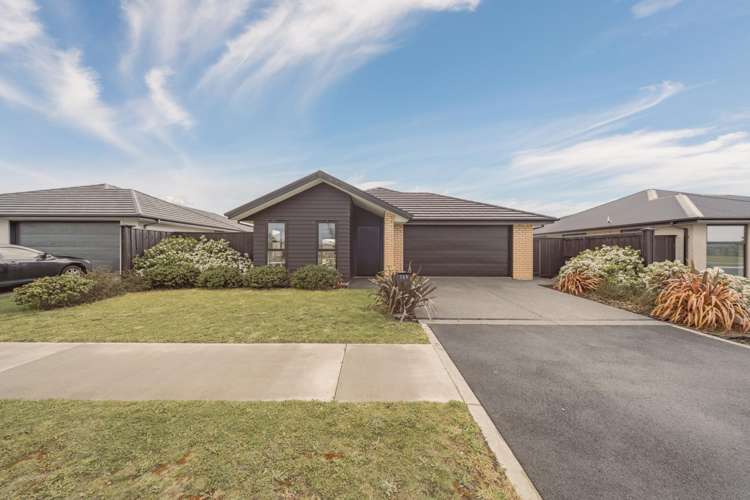 169 Faringdon Boulevard Rolleston_15
