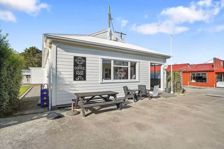 6786 State Highway 6 Rai Valley_13