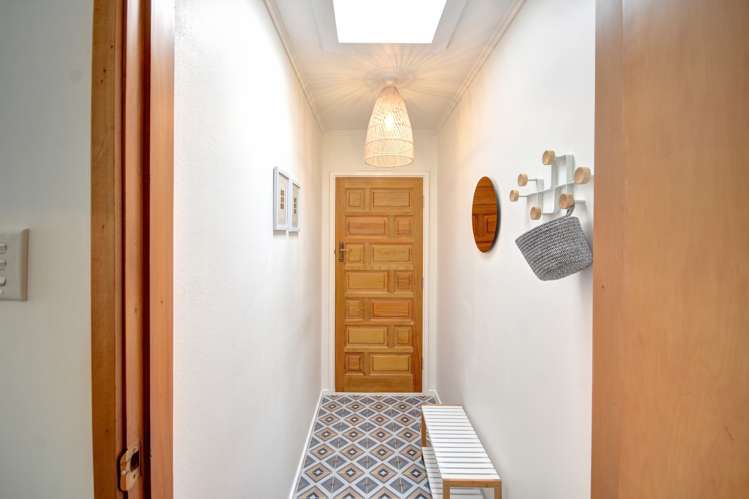 8 Irvine Road The Cove_7