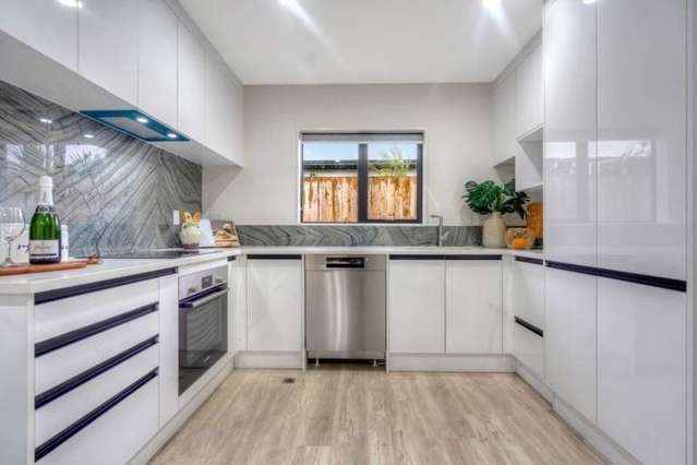 5/2 Smiths Avenue Papakura_1