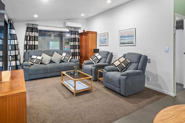 23 Great North Road Te Kamo_1