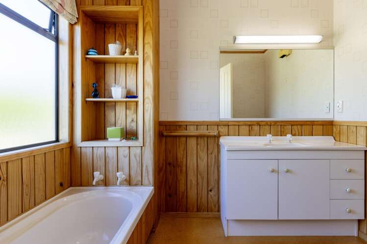 14 Fairview Terrace Waipahihi_17