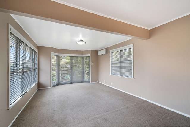 16 Coniston Avenue Te Atatu South_3