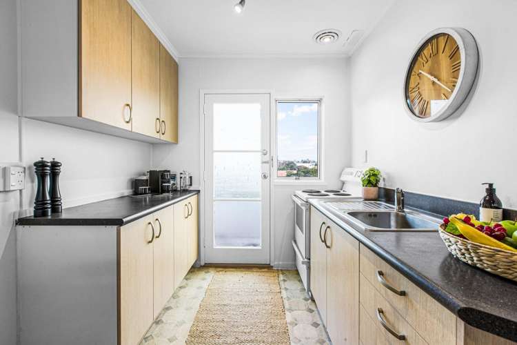 7/22 Fowlds Avenue 1781_4