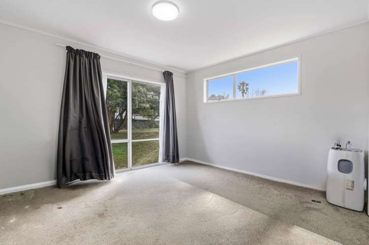 2 Benton Place Manurewa_12