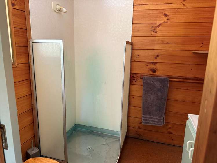 661 Whangaparapara Road Great Barrier Island_13