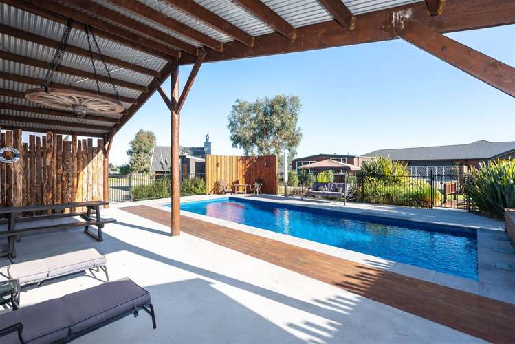 42 Mountvista Road Fernside_17