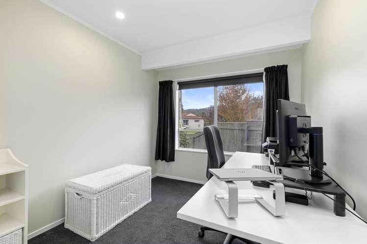 17 Memphis Grove Totara Park_13