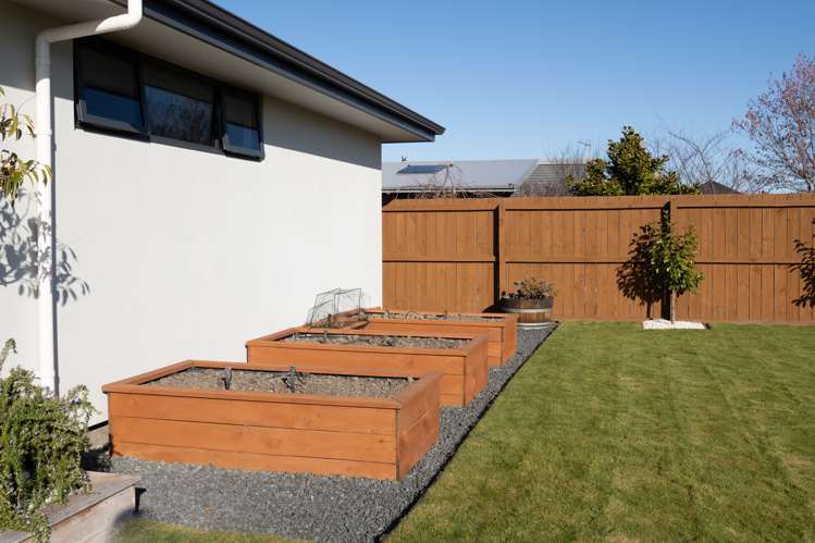 13 Geoff Geering Drive Netherby_21