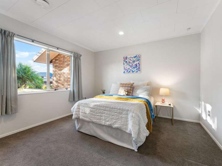 11 Graham Tagg Close Pahurehure_16