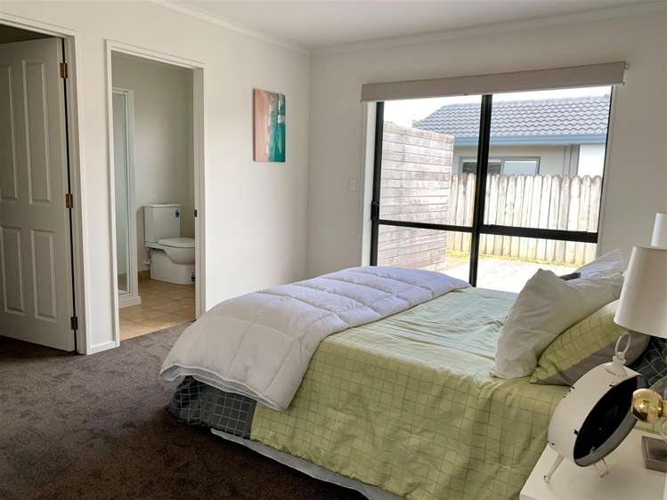 12 Amarillo Place Alfriston Heights_10
