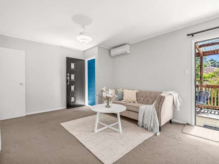 7 Panzic Place Glen Eden_23