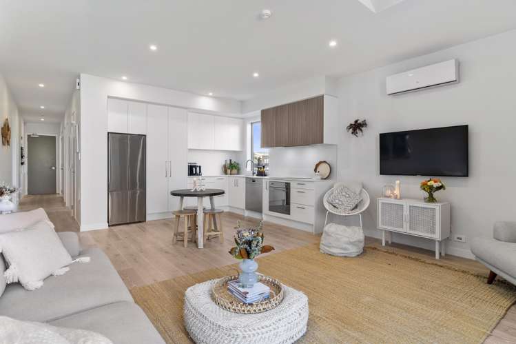 2/28 Nevill Road Hobsonville_10