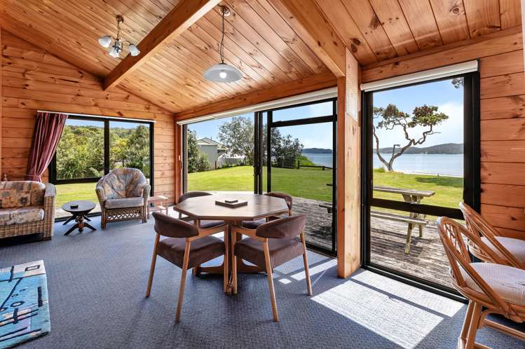 121 Ohawini Road Oakura_13