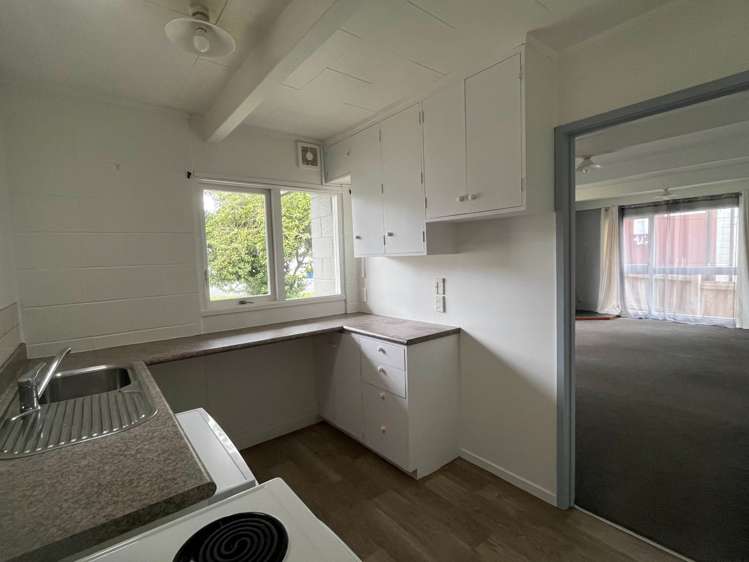 1/1 Corrella Road Belmont_6