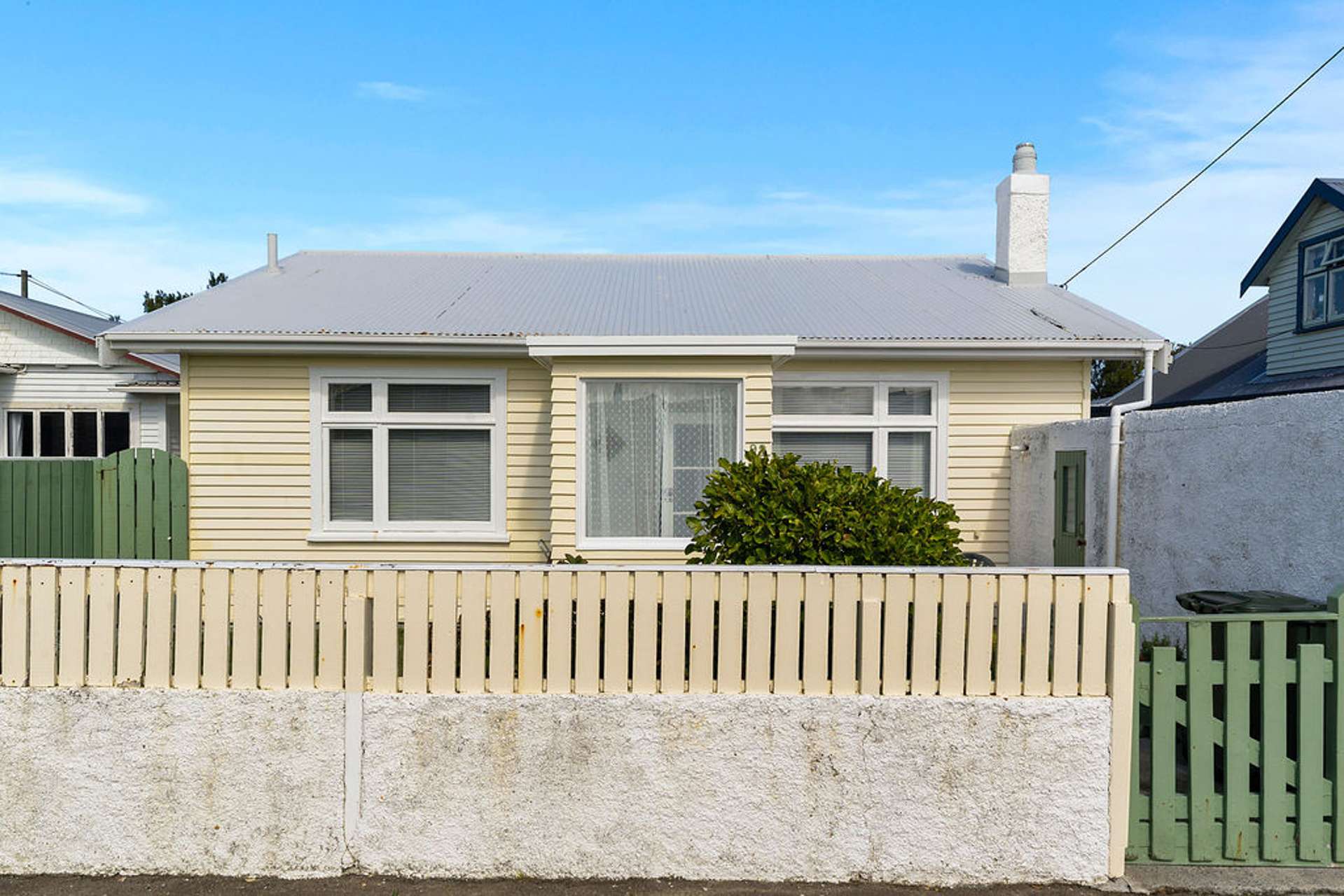 99 Apu Crescent Lyall Bay_0