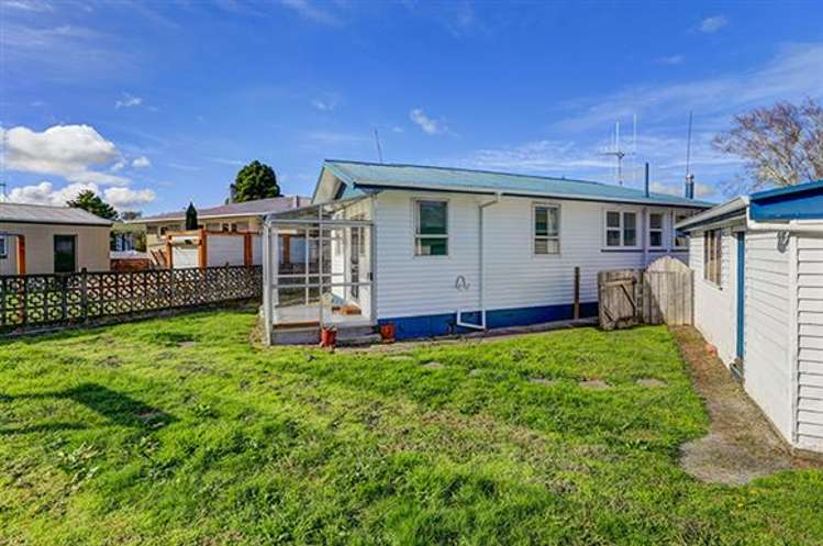 34 Rosalind Street Deanwell_7