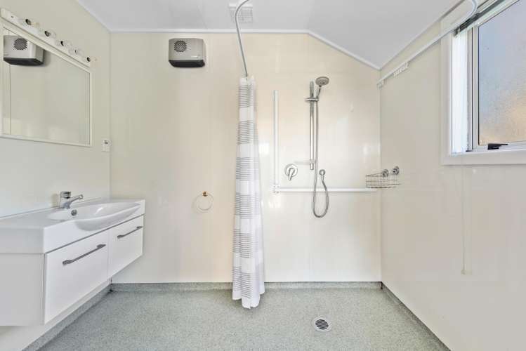 43 Aotea Crescent Gore_16
