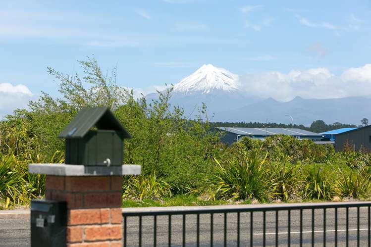 4 Golf Course Lane Waiwhakaiho_18