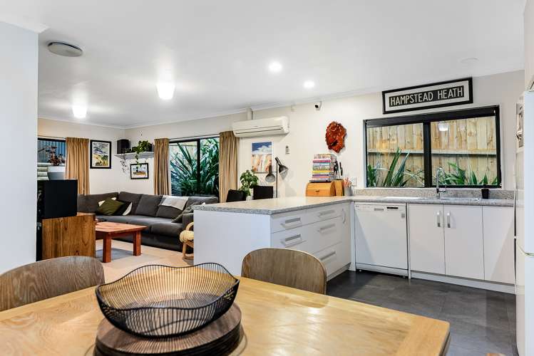 34b Aberfoyle Street Dinsdale_14