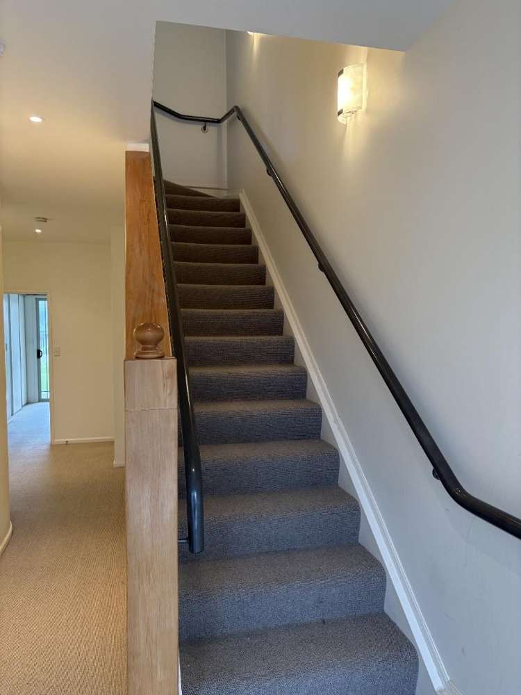 9/100 Customhouse Street 1052_9