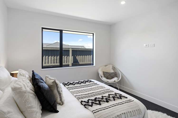 7 Candlesticks Crescent Lincoln_19