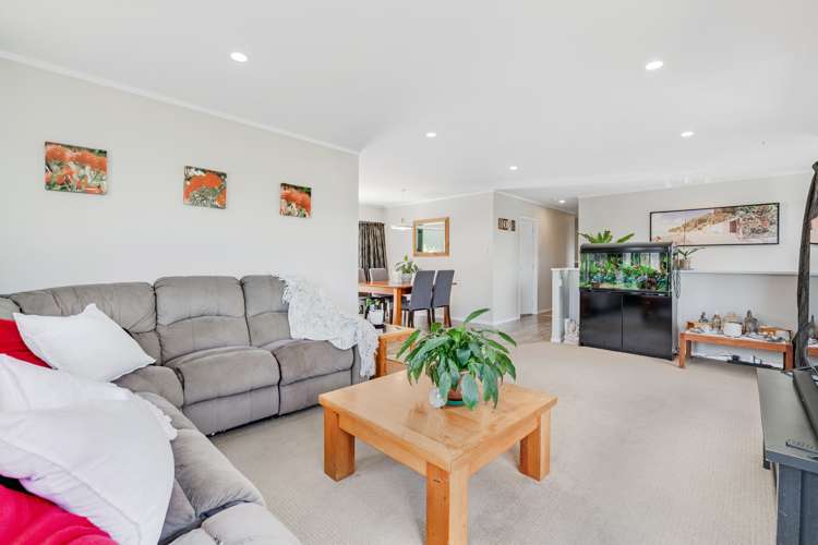 8 Coralsea Way Arkles Bay_7