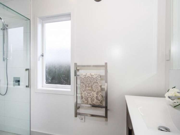 15a Montrose Street Point Chevalier_14